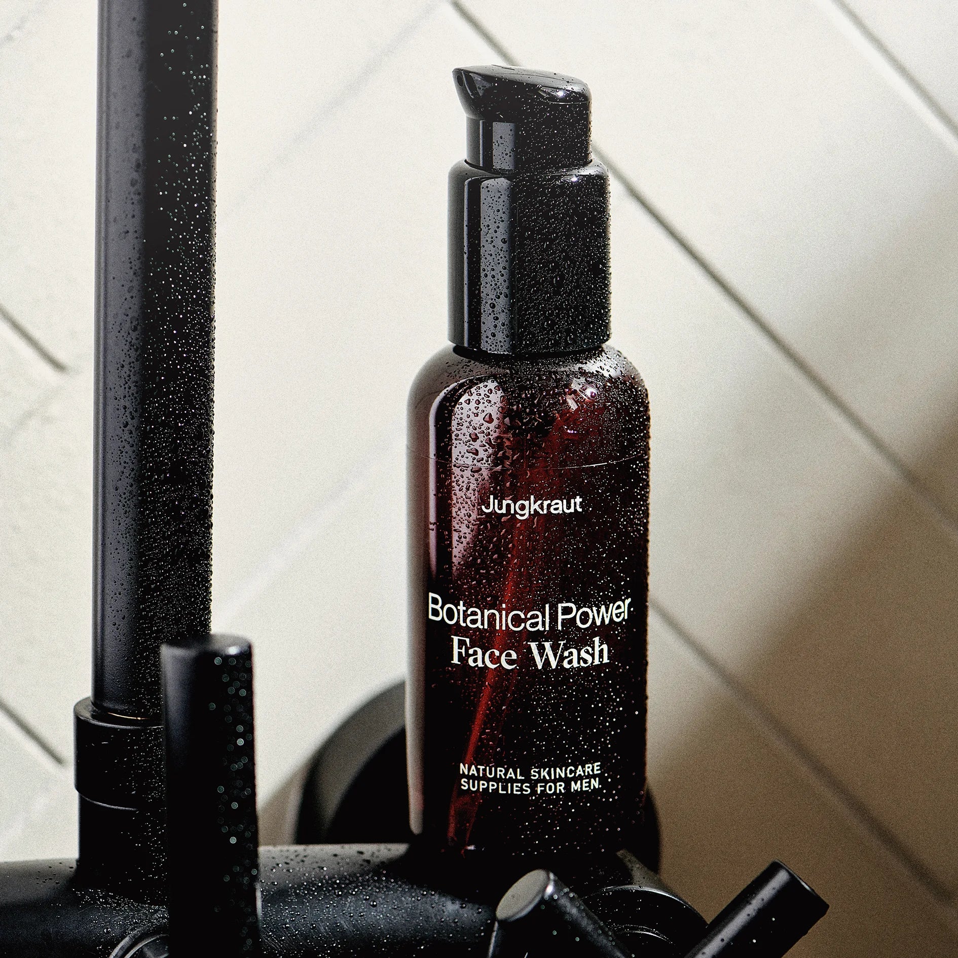 Jungkraut Gesichtsreinigung für Männer in der Dusche